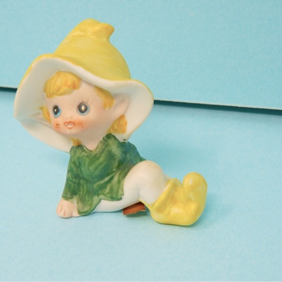 Vintage 1980s Elf Pixie Ceramic Figurine Laying Homeco Bisque - Picture 3 of 5